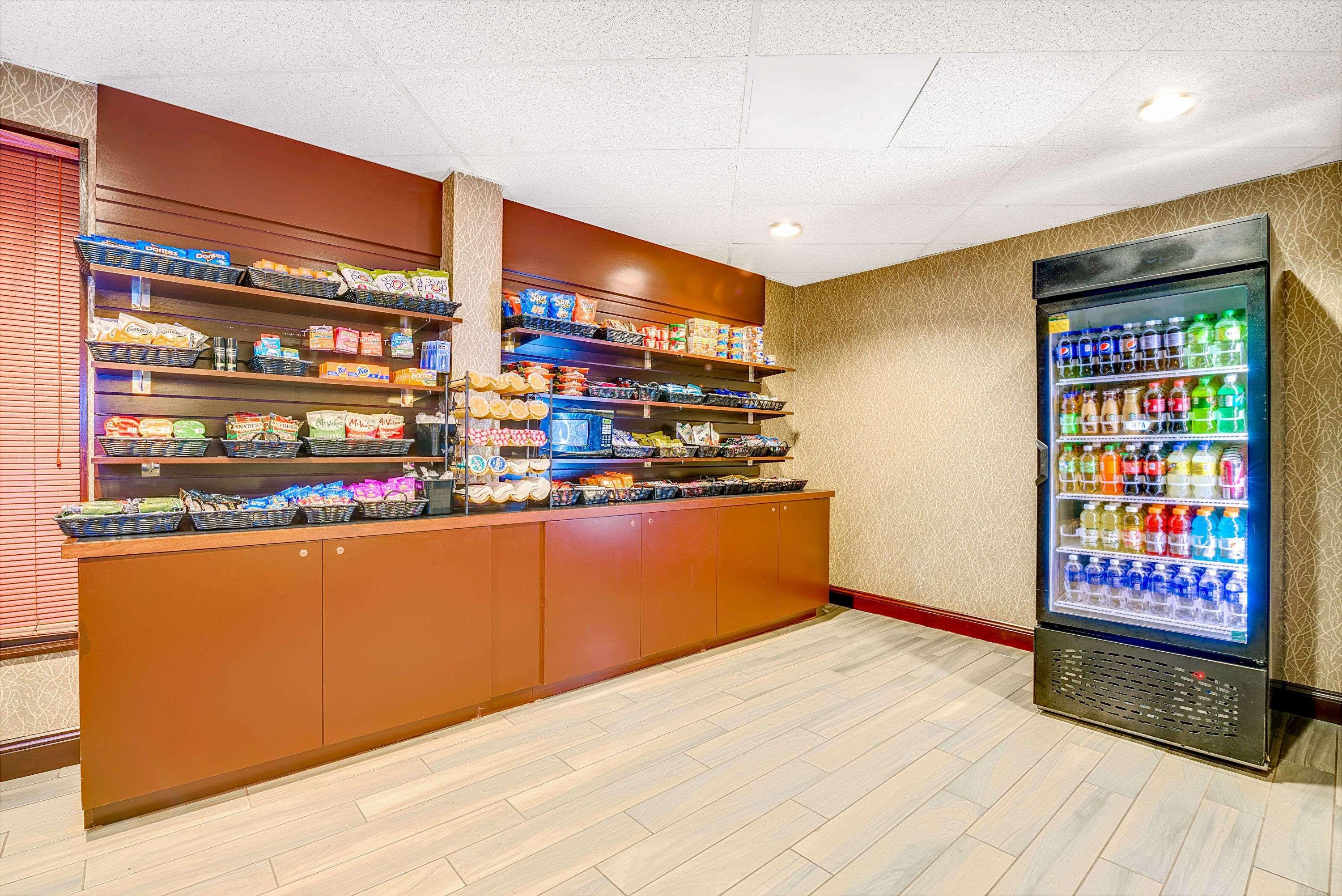 Wyndham Garden York Hotel Екстериор снимка